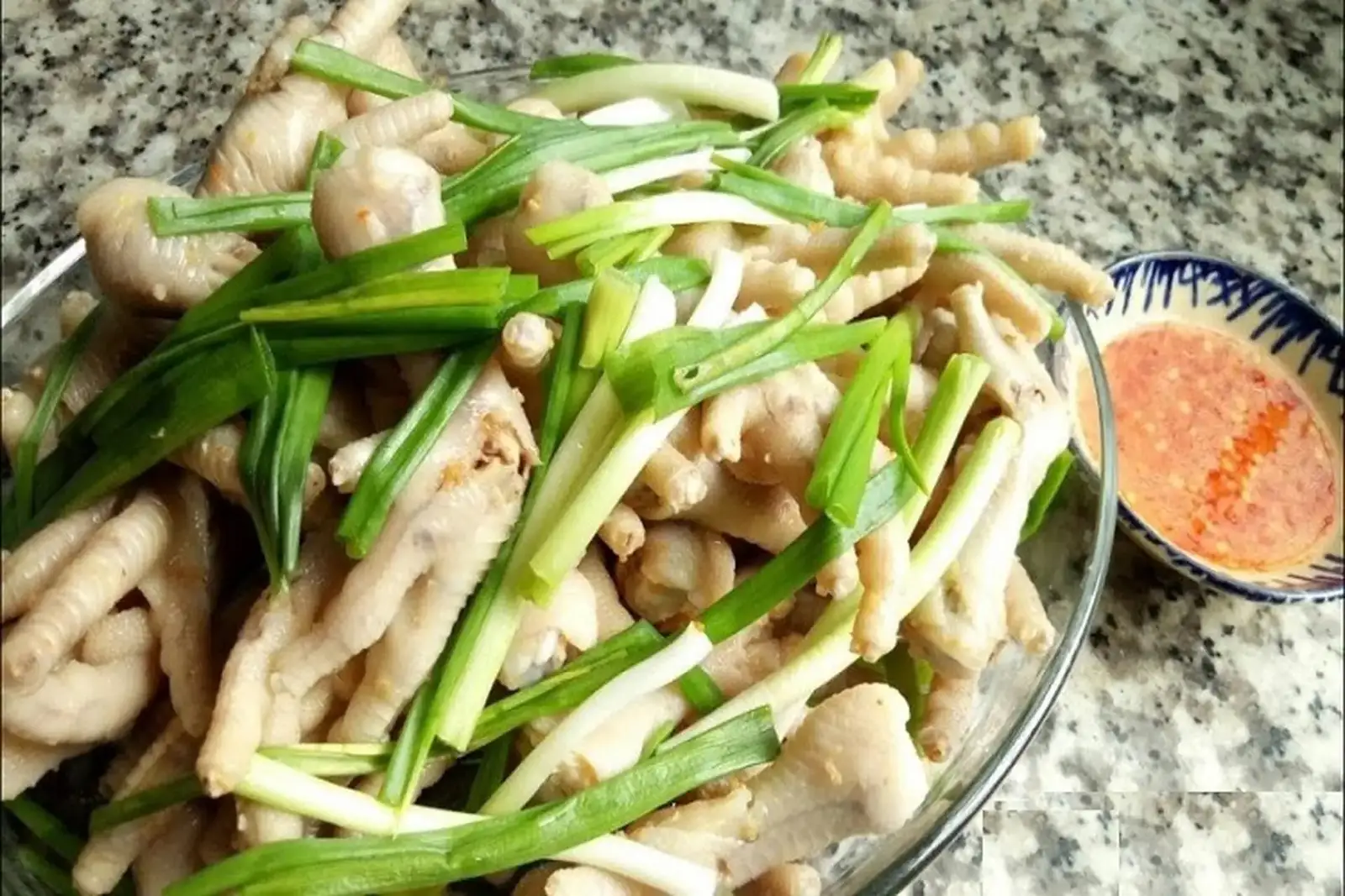Chân Gà Có Xương Hấp Hành - 79.000 ₫ tại Chân Gà Mễ Mễ - Lê Văn Lương