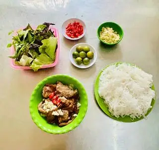 Hình ảnh Bún chả lẫn
