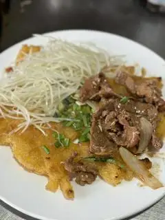 Nui chiên BÒ + 01 TRỨNG  - 45.000 ₫ tại Bột Chiên Giòn Giòn & Nui Xào Bò - Nguyễn Thượng Hiền