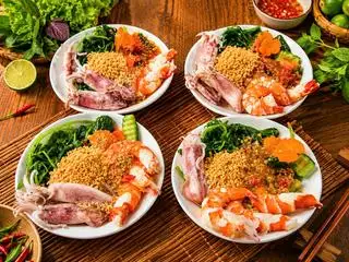 Hình ảnh Mì trộn hải sản