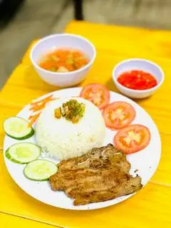 Cơm Tấm Sườn Nướng Đặc Biệt - 45.000 ₫ tại Cơm Tấm Ba Anh Em - Phạm Văn Bạch