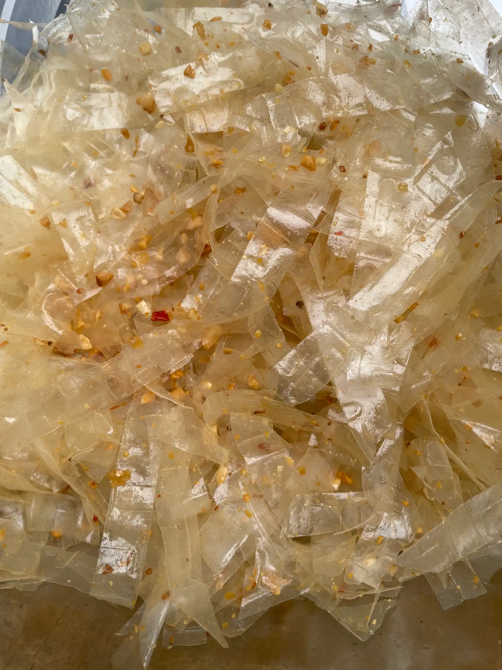 Hình ảnh Bánh tráng trộn tỏi phi sate