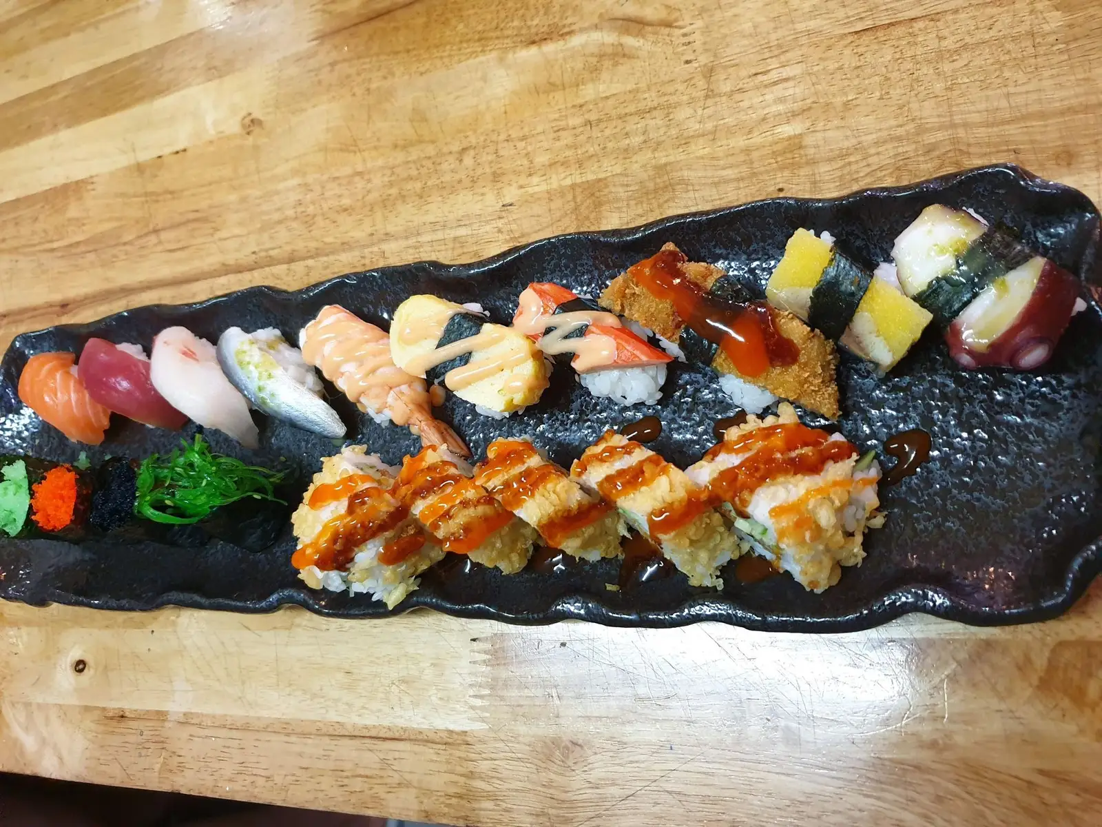 Hình ảnh Sushi thập cẩm C