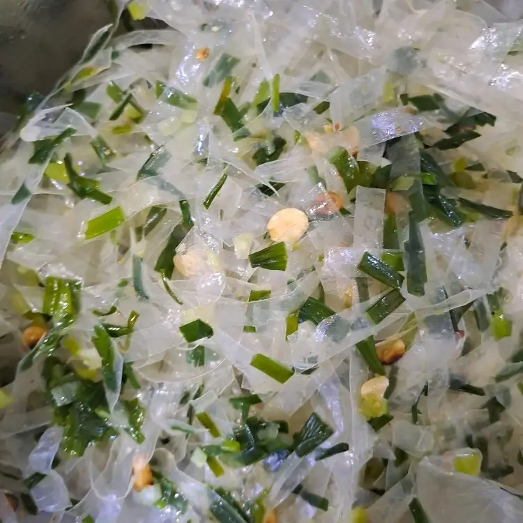 Sợi trộn full mỡ hành không trứng - 30.000 ₫ tại Bánh Tráng 1989 - Bánh Tráng Trộn & Bánh Tráng Cuốn - Đông Hồ