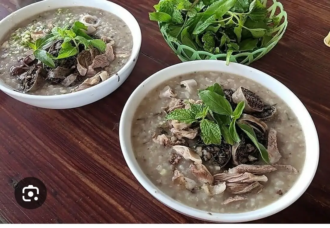 Cháo lòng - 42.000 ₫ tại Cháo Lòng Má Heo 35A Ninh Bình- Vườn Lài