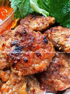 Thịt viên nướng - 8.000 ₫ tại Bánh Mì & Bún Thịt Nướng Anh Thư - Tôn Đản