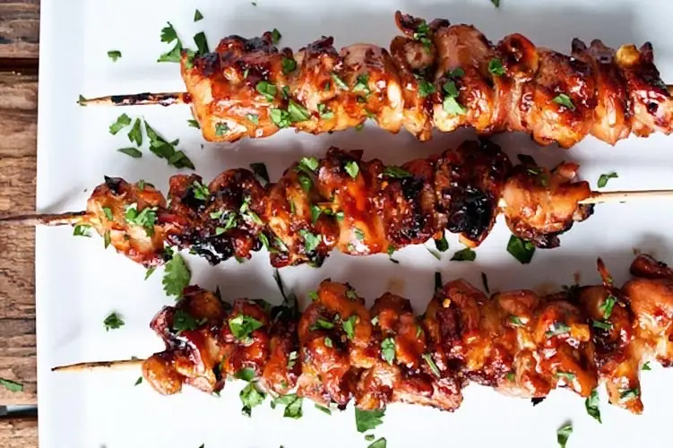 Gà Xiên ( 1 Xiên ) - 22.000 ₫ tại Bơ Food - Mì Trộn & Xiên Que - Đoàn Văn Bơ