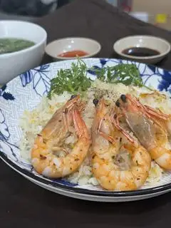 Hình ảnh Cơm chiên tôm áp chảo