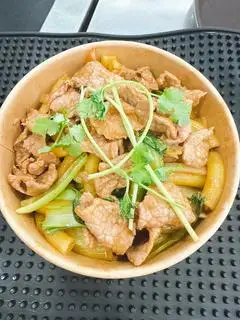 Hình ảnh Nui xào bò