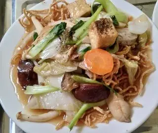 Mì xào giòn chay - 79.000 ₫ tại Quán Chay Khai Tâm Veretarian Food - Ung Văn Khiêm