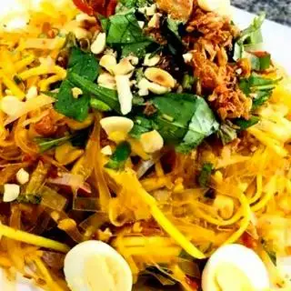 Bánh tráng trộn - 20.000 ₫ tại Chuối Chiên - 82 Lạc Long Quân