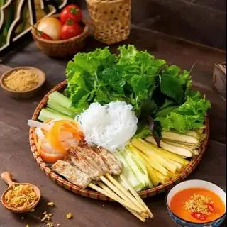 Hình ảnh Cuốn 4 Nem lụi Huế