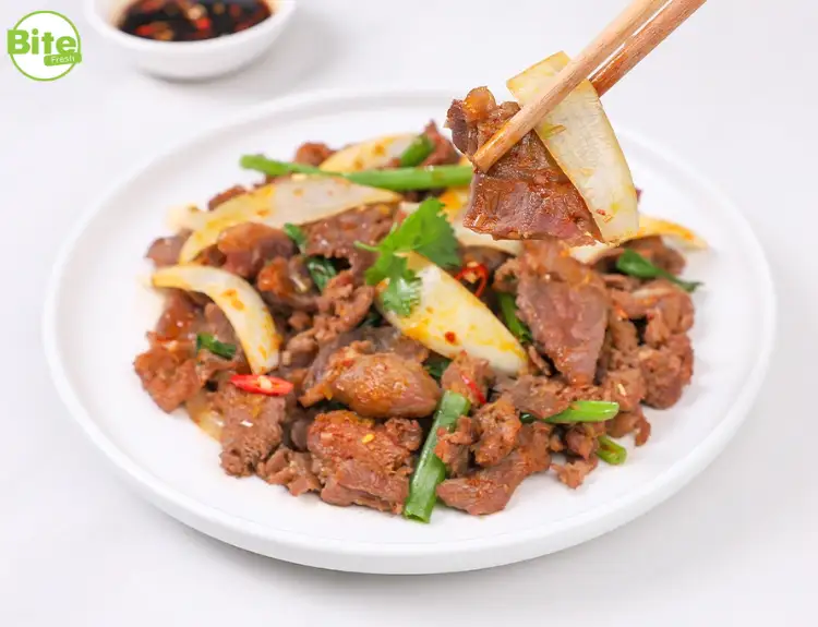 Hình ảnh cơm bò xào sa tế 