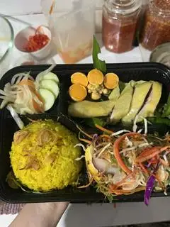 Hình ảnh Cơm gà đùi - má đùi