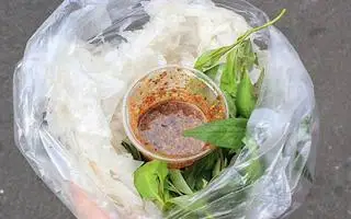 Bánh tráng chấm - 20.000 ₫ tại Bánh Tráng Chấm Cô Dung