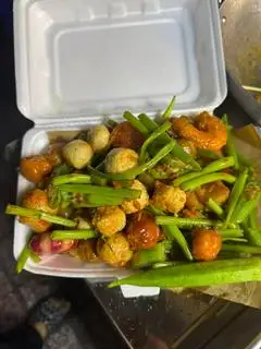 Hình ảnh combo cá viên chiên sốt thái 75k