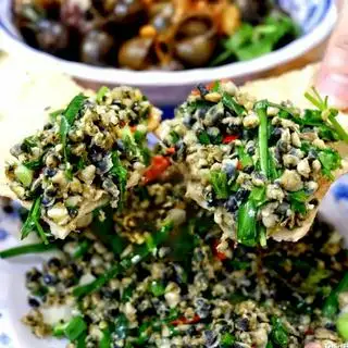 Hình ảnh Hến trộn bún