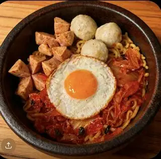 Hình ảnh Mì trộn Indomie đầy đủ