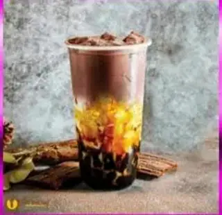 Trà sữa socola trân châu - 35.000 ₫ tại Sữa Chua Trân Châu Hạ Long - Xóm Chiếu