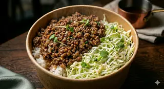 CƠM TRẮNG ST25 + BÒ BĂM + BẮP CẢI SỐT HÀO - 55.000 ₫ tại Quao - Tacos & Ăn Vặt - Vườn Lài