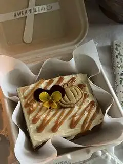 Hình ảnh Bánh bí ngô caramel mặn ( Salted Caramel Brown Butter Pumpkin Spice Latte Cake )