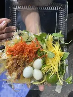 Hình ảnh Bánh tráng sợi khô trộn full toping