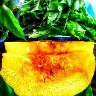Bánh xèo lớn - 52.000 ₫ tại Bánh Xèo Rau Rừng Út Dung - Nhật Tảo