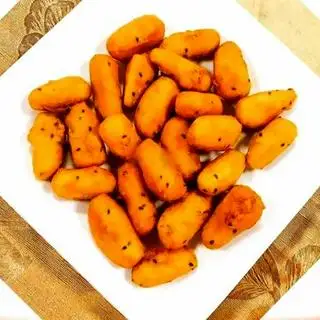Khoai lang kén chiên giòn - 10 viên - 24.000 ₫ tại Bún Thịt Nướng & Gỏi Cuốn Bà Ngoại - Lý Thái Tổ