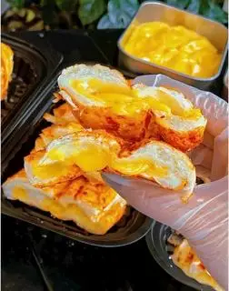Hình ảnh Bánh mì nướng muối ớt sốt bơ béo