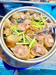 Hình ảnh Lẩu bò thập cẩm đặc biệt