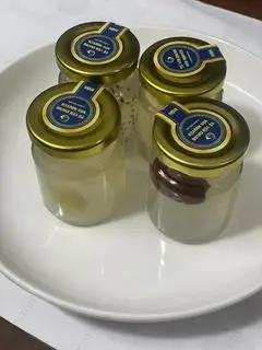 Chè tổ yến hủ mang về - 70.000 ₫ tại Cháo Tổ Yến Vân Nguyên - Chè Tổ Yến - Nguyễn Tiểu La 