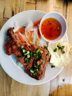 Cơm Tấm Sườn Chả - 49.000 ₫ tại Cơm Tấm Bảo Ngọc - Võ Oanh