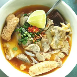 Bánh Canh Thịt - 40.000 ₫ tại Bánh Canh Cua Dì Bình - Xóm Chiếu