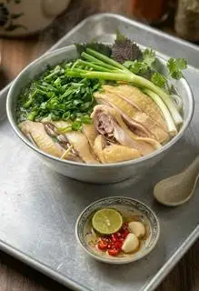 Hình ảnh Bún gà đùi