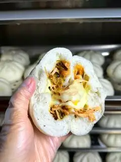 Hình ảnh BÁNH BAO GÀ NẤM PHOMAI NÓNG 