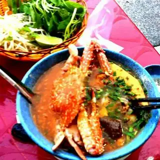 Bánh canh ghẹ nguyên con - 105.000 ₫ tại Quán Dung - Bánh Canh Cua, Ghẹ & Bún Bò Huế - Trần Nhân Tôn