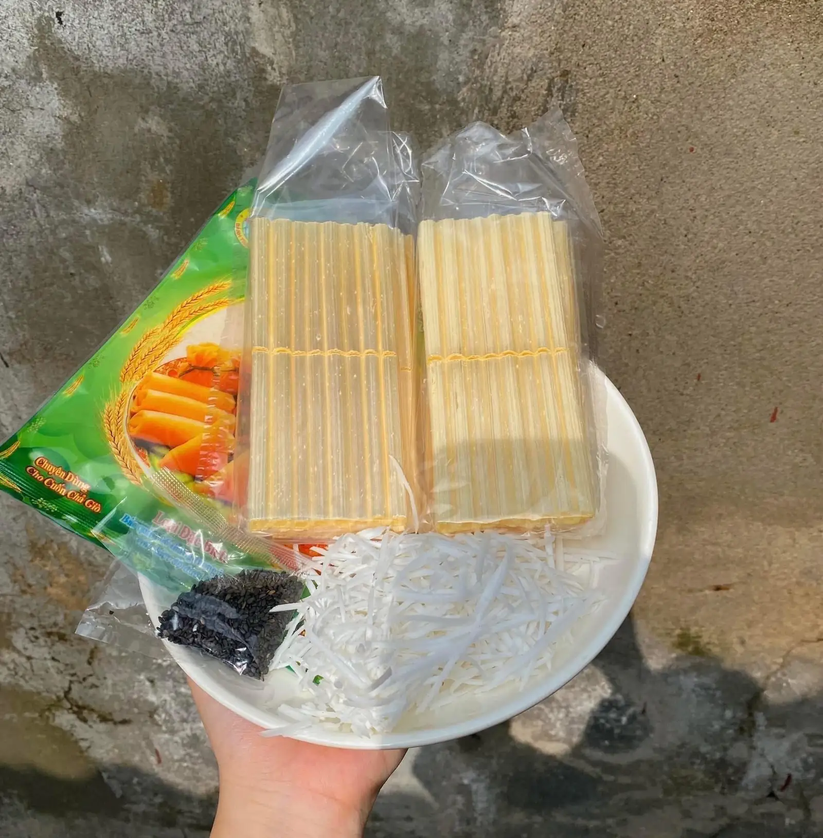 Hình ảnh Set bò bía ngọt - tự cuốn- có dừa