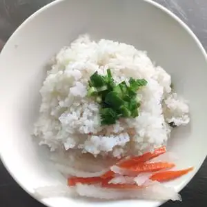 Cơm thêm - 5.000 ₫ tại Cơm Tấm Cô Thủy - Đường Số 2