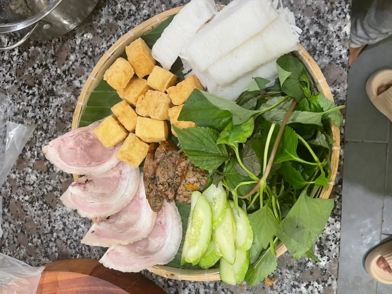 Bún, Đậu, Thịt Bắp, Dồi Sụn - 66.000 ₫ tại Bún Đậu Mắm Tôm Cả Ngố - Phạm Văn Chiêu