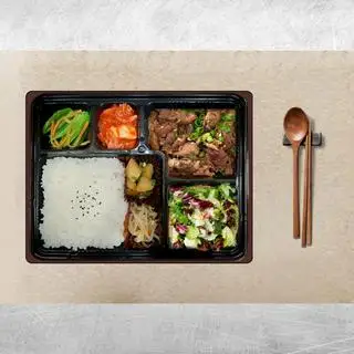 Hình ảnh Cơm hộp thịt heo xào nước tương