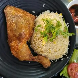 Cơm gà xối mỡ đùi nhỏ(má) - 60.000 ₫ tại Cơm Gà xối Mỡ 227 - Khuông Việt