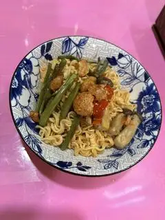 Hình ảnh Mì trộn tóp mỡ