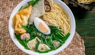 Hình ảnh Mỳ vằn thắn nước thường