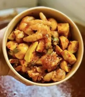 Hình ảnh chân gà sốt thái mix thập cẩm 
