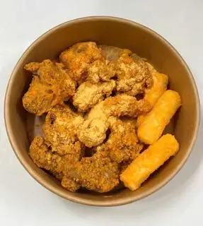 Hình ảnh Gà Giòn Tokbokki lắc Phô Mai 