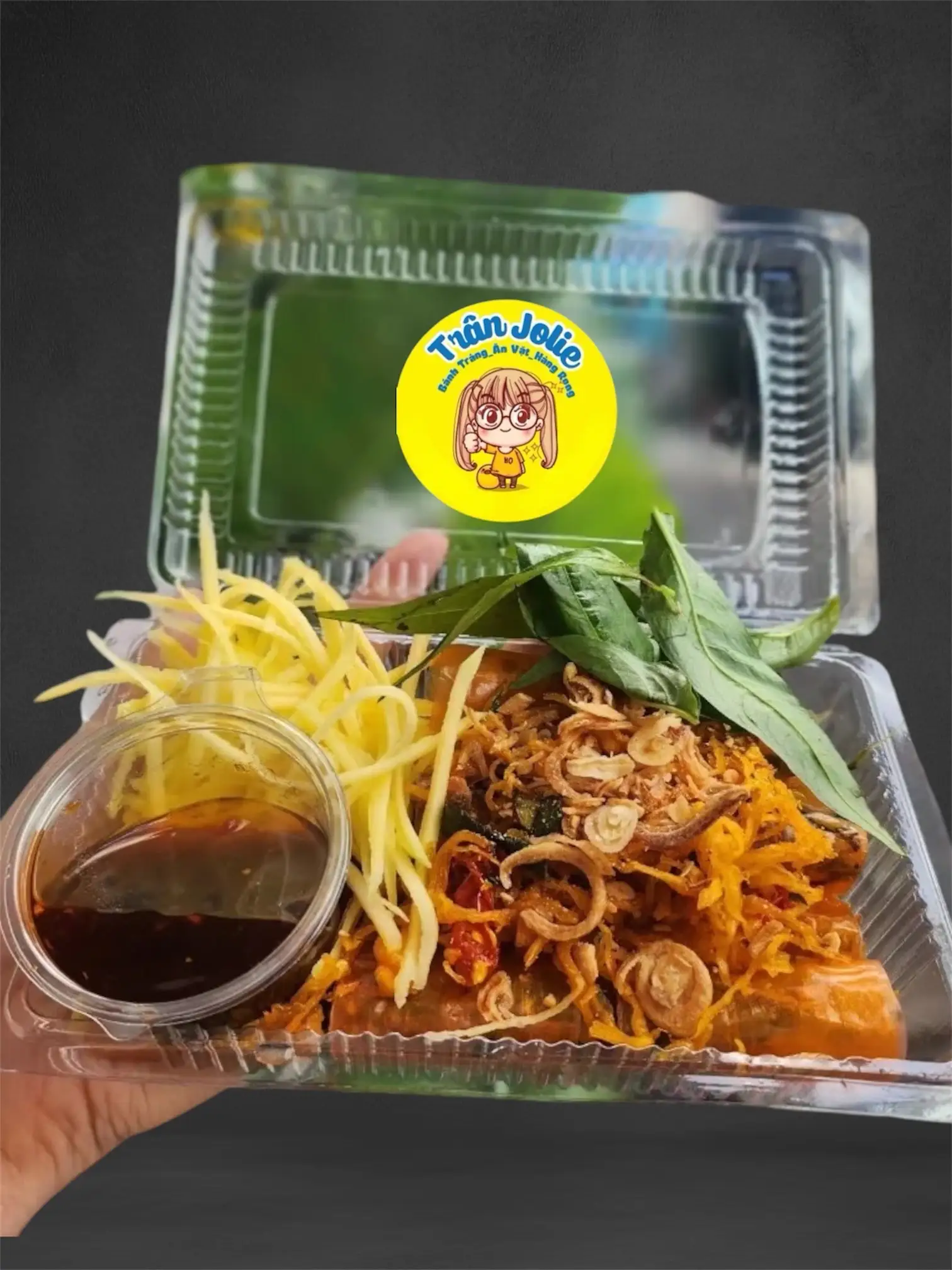 Bánh Tráng Đỏ Cuốn Chấm Sốt - 28.000 ₫ tại Bánh Tráng Trân Joilie - Phạm Phú Thứ