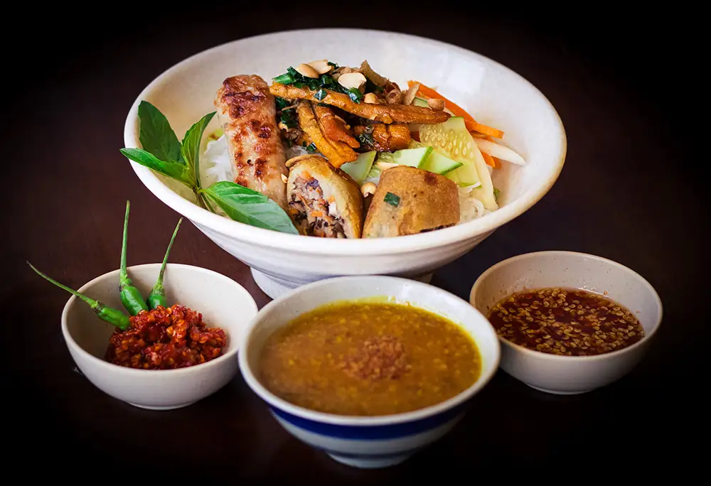 Bún thịt nướng đặc biệt - 55.000 ₫ tại Cô Nga - Nem Nướng Chánh Hiệu Ninh Hòa - Hoa Cau