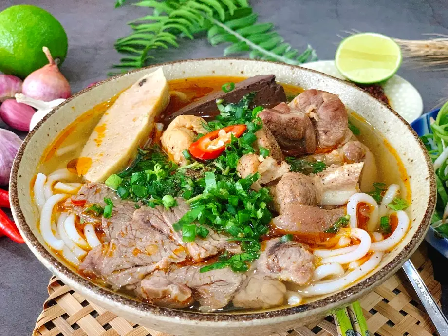 Bún thập cẩm không giò - 49.000 ₫ tại Bún Bò Huế Cô Bê - Cư Xá Thanh Đa