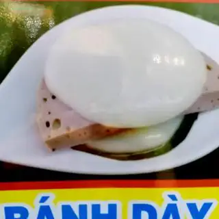 Bánh dày kẹp chả lụa - 20.000 ₫ tại Đức Thắng - Bánh Mì Hà Nội - Nguyễn Văn Lượng