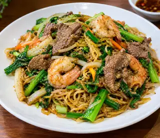Hình ảnh mì xào bò tôm 